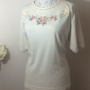 Cream Knit Top/Floral lNeckline